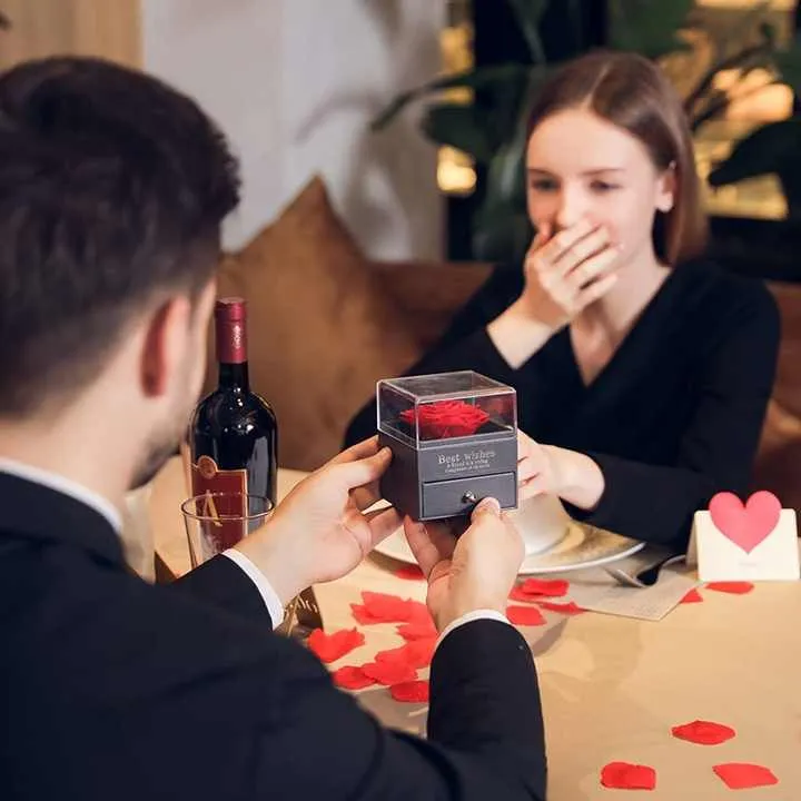 رائعة عيد الحب هدية 2023 مجوهرات صندوق . Wonderful Valentine's Day Gift 2023