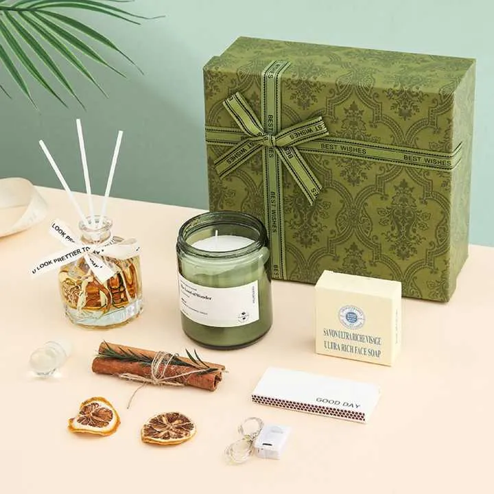 هدايا فاخرة من الشموع وموزع الروائح ,Luxury Candle and Diffuser Gifts